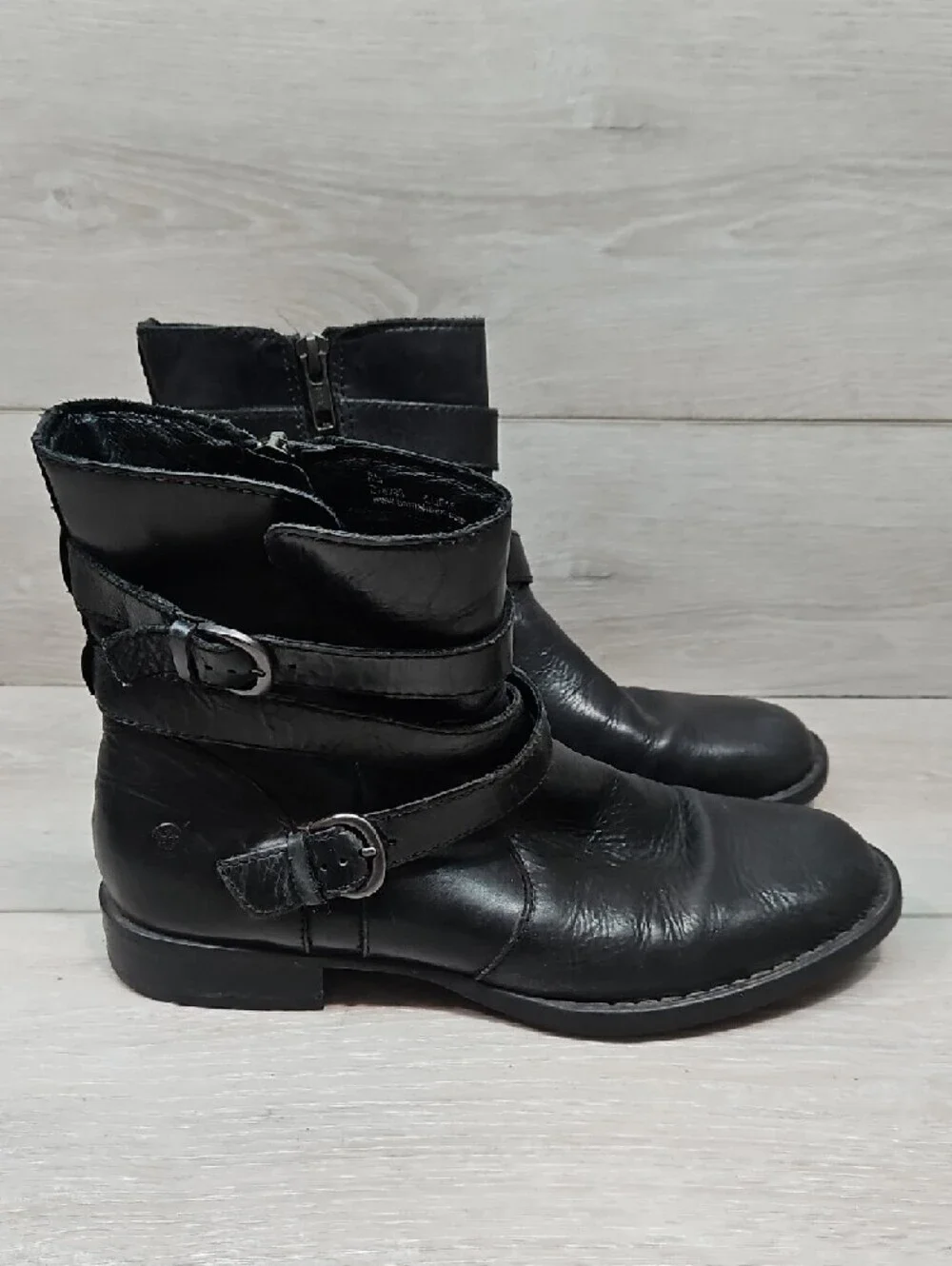Born Women’s Moto Black Leather Buckle Ankle Boots Shoes Sz 8M